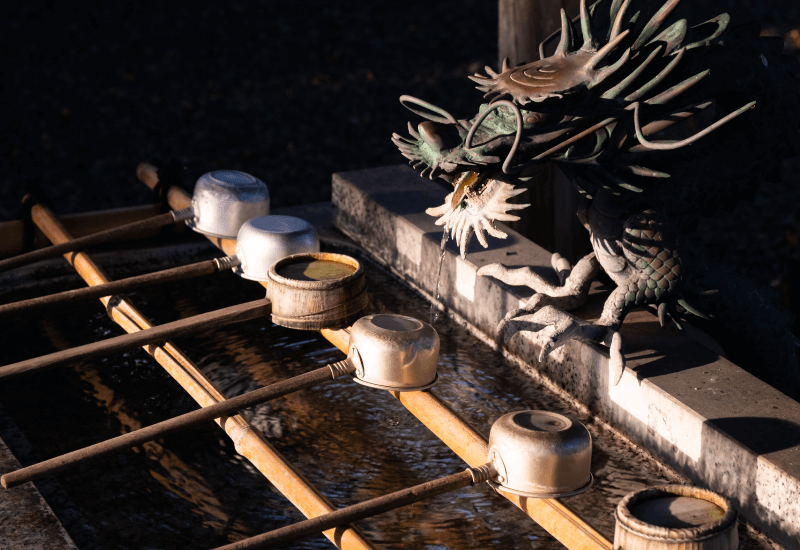 神社の取水舎