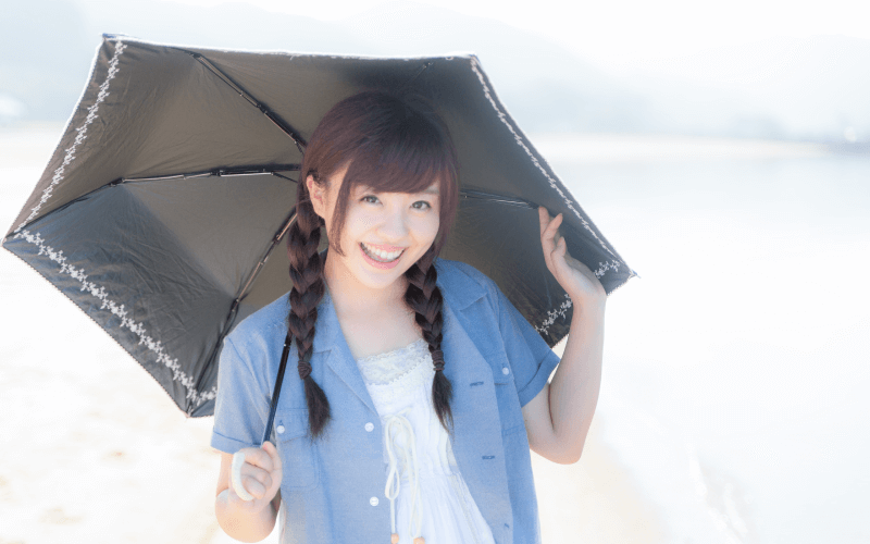 日傘の女性