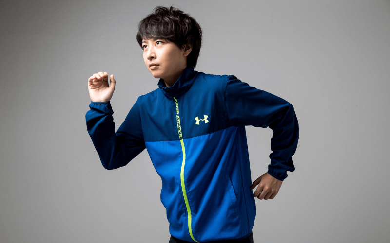 ランニングする女性